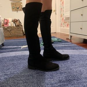 Black knee boots